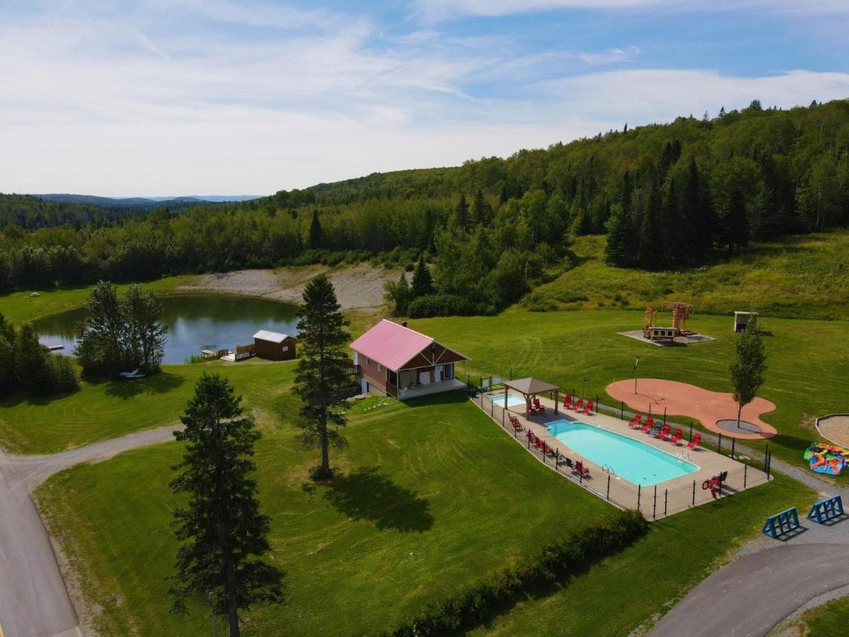 Parc Du Mont-Citadelle Villa Saint-Honore-de-Temiscouata ภายนอก รูปภาพ